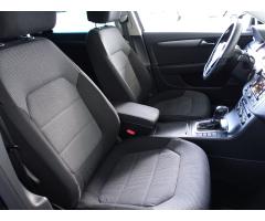 Volkswagen Passat 1.6 TDI 77kW - 12