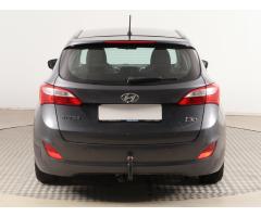 Hyundai i30 1.6 MPI 88kW - 6