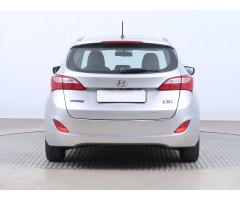 Hyundai i30 1.6 MPI 88kW - 6