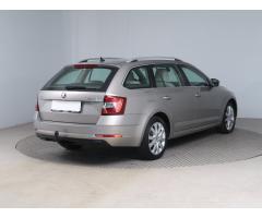 Škoda Octavia 1.6 TDI 85kW - 7