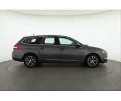 Peugeot 308 1.6 BlueHDi 88kW - 8