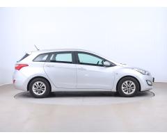 Hyundai i30 1.6 MPI 88kW - 8