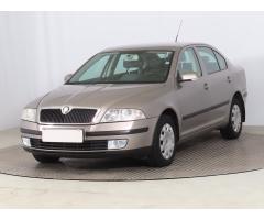 ŠKODA SUPERB COMBI 2.0TDI 140 LAURIN&K 4X4 DSG 7ST