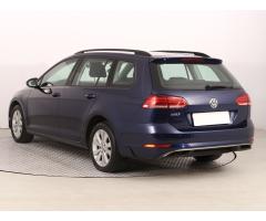 Volkswagen Golf Variant R-Line mHEV DSG Zlevněno o 16 000 Kč