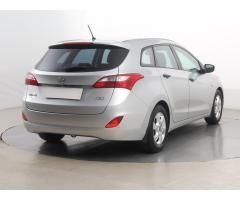 Hyundai i30 1.6 MPI 88kW - 7