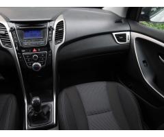 Hyundai i30 1.6 MPI 88kW - 11