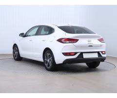 Hyundai i30 1.5 T-GDI MHEV 118kW - 6