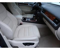 Volkswagen Touareg 3.0 TDI 180kW - 12