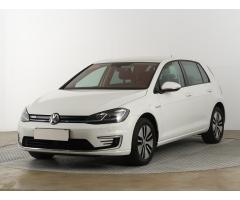 Volkswagen Golf Variant R-Line mHEV DSG Zlevněno o 16 000 Kč