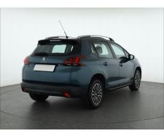 Peugeot 2008 1.2 PureTech 60kW - 8