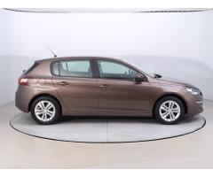 Peugeot 308 1.2 VTi 60kW - 8