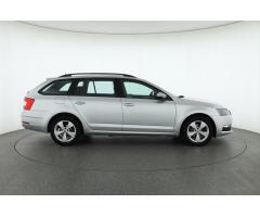 Škoda Octavia 1.6 TDI 85kW - 8