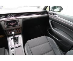 Volkswagen Passat 2.0 TDI 140kW - 12