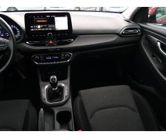 Hyundai i30 1.5 DPI 81kW - 11