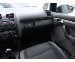 Volkswagen Touran 1.6 TDI 77kW - 11