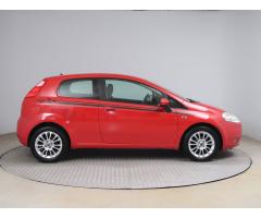 Fiat Punto 1.4 70kW - 8