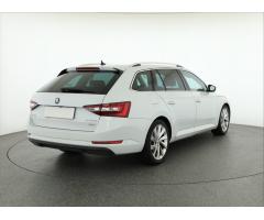 Škoda Superb 2.0 TDI 110kW - 7