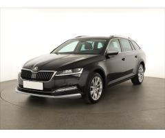 ŠKODA SUPERB COMBI 2.0TDI 140 LAURIN&K 4X4 DSG 7ST