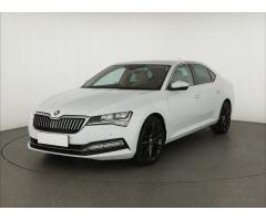 ŠKODA SUPERB COMBI 2.0TDI 140 LAURIN&K 4X4 DSG 7ST