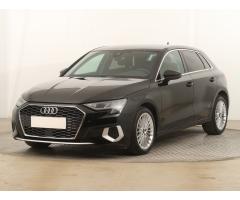 Audi Q3 S tronic DSG Zlevněno o 22 000 Kč