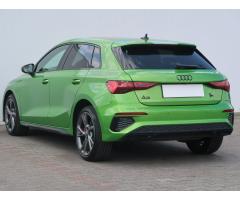 Audi Q3 S tronic DSG Zlevněno o 22 000 Kč