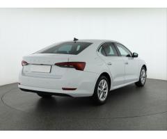 Škoda Octavia 2.0 TDI 85kW - 10