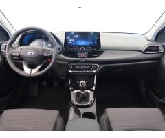 Hyundai i30 1.5 DPI 71kW - 11