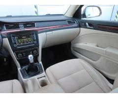 Volkswagen Touran 1.6 TDI 81kW - 11