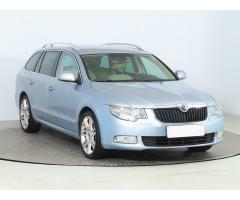 ŠKODA SUPERB COMBI 2.0TDI 140 LAURIN&K 4X4 DSG 7ST