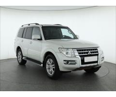 Mitsubishi Pajero 3.2 DI-D 147kW - 1