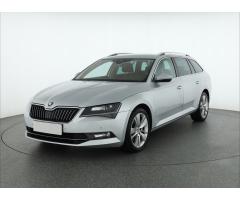 ŠKODA SUPERB COMBI 2.0TDI 140 LAURIN&K 4X4 DSG 7ST