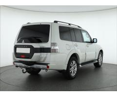 Mitsubishi Pajero 3.2 DI-D 147kW - 7