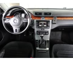 Volkswagen Passat 2.0 TDI 103kW - 10