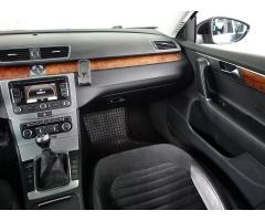 Volkswagen Passat 2.0 TDI 103kW - 11