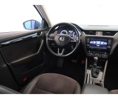 Volkswagen Passat 2.0 TDI 110kW - 9