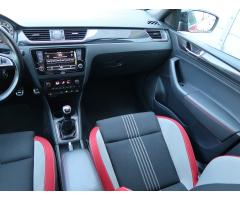 Hyundai i30 1.6 GDI 99kW - 11