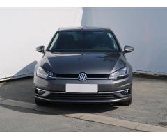 Volkswagen Golf Variant R-Line mHEV DSG Zlevněno o 16 000 Kč