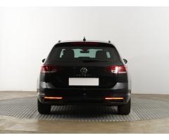 Volkswagen Passat 2.0 TDI 110kW - 6