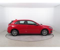 Hyundai i30 1.5 DPI 81kW - 8