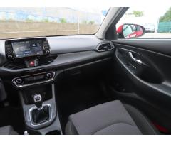 Hyundai i30 1.5 DPI 81kW - 11