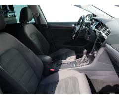 Volkswagen Golf 1.0 TSI 85kW - 12