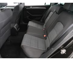 Volkswagen Passat 2.0 TDI 110kW - 15