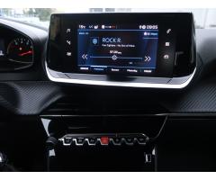 Peugeot 2008 1.2 PureTech 74kW - 18