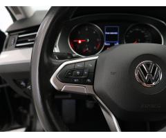 Volkswagen Passat 2.0 TDI 110kW - 25