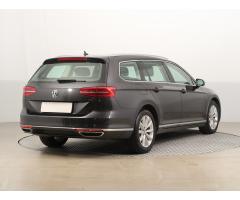 Volkswagen Passat 2.0 TDI 140kW - 7