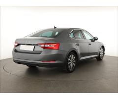 Škoda Superb 2.0 TDI 110kW - 7