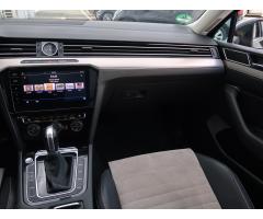 Volkswagen Passat 2.0 TDI 140kW - 11