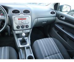 Ford Focus 1.6 i 85kW - 11