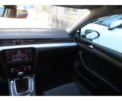 Volkswagen Passat 1.5 TSI 110kW - 11