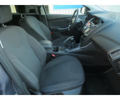 Ford Focus 1.6 i 77kW - 12